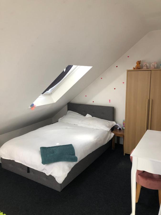 2 X Double Rooms In Cheam Dış mekan fotoğraf